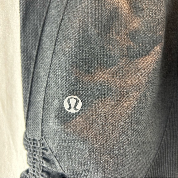 Lululemon Awakening Crop Dark Grey Size 6 - Picture 6 of 7